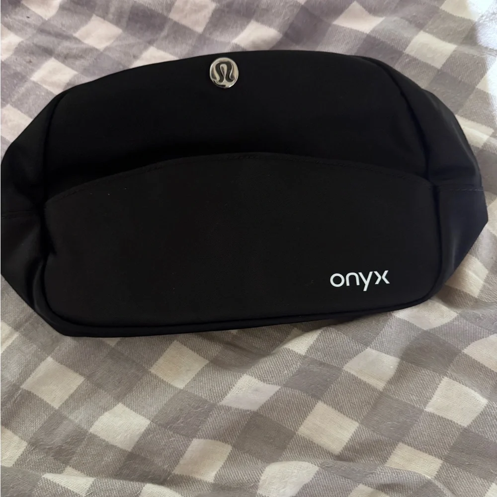 lululemon athletica Onyx Black VR Accessories Pouch Case